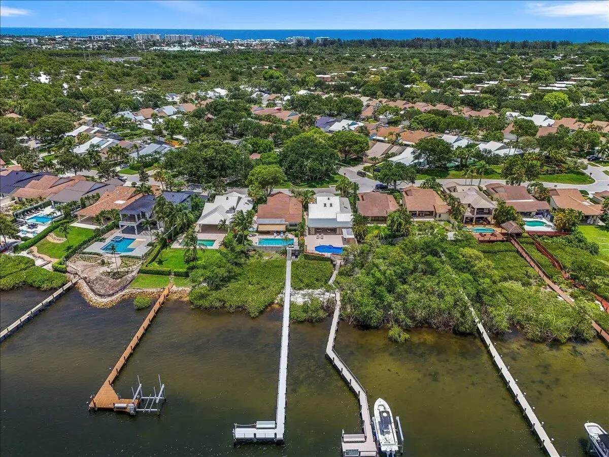 4 bedroom 3 bath Residential for sale at 352 River Edge Road, Jupiter FL 33477