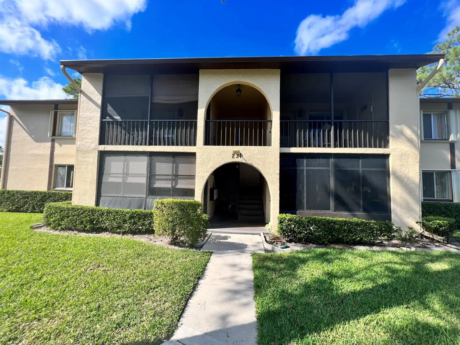 1 bedroom 1 bath Residential Lease for rent at 231 Pine Hov Circle # 1, FL 33463