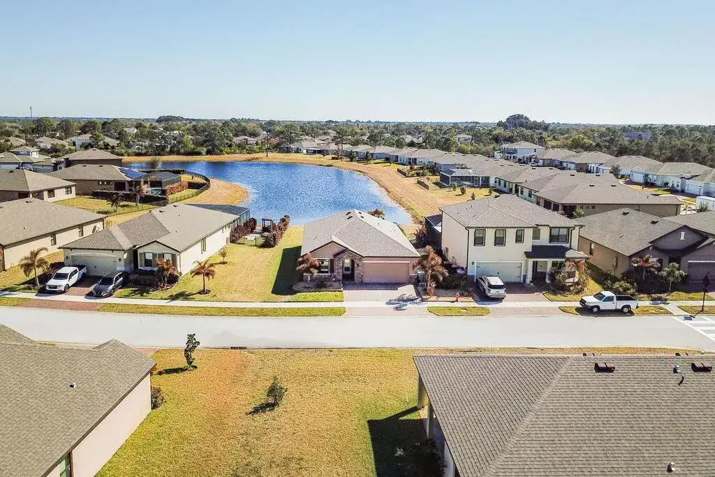 3 bedroom 2 bath Residential for sale at 6560 Canterbridge Drive, Vero Beach FL 32967