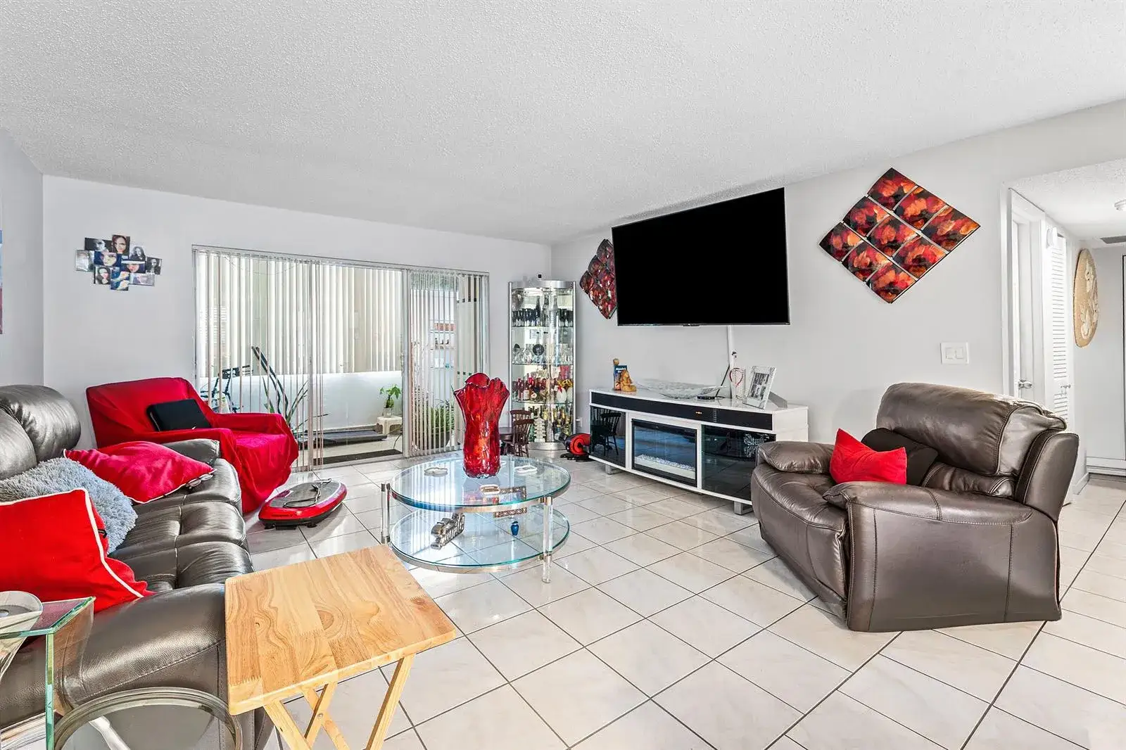 2 bedroom 2 bath Residential for sale at 725 Lori Drive, 101, Palm Springs FL 33461