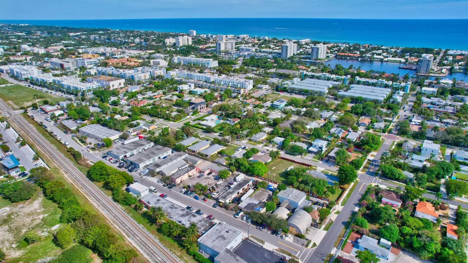 Commercial Sale for sale at 369 SE 2nd Avenue, Delray Beach FL 33483
