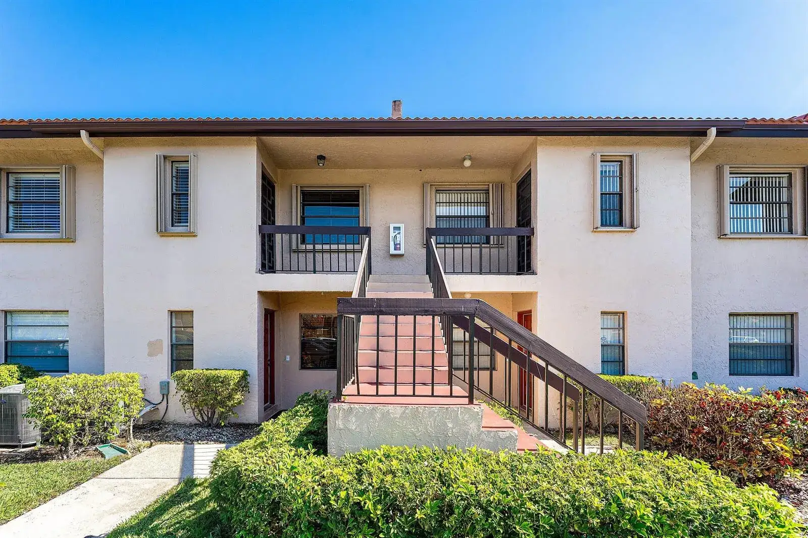 2 bedroom 2 bath Residential for sale at 9283 Vista Del Lago # G, Boca Raton FL 33428