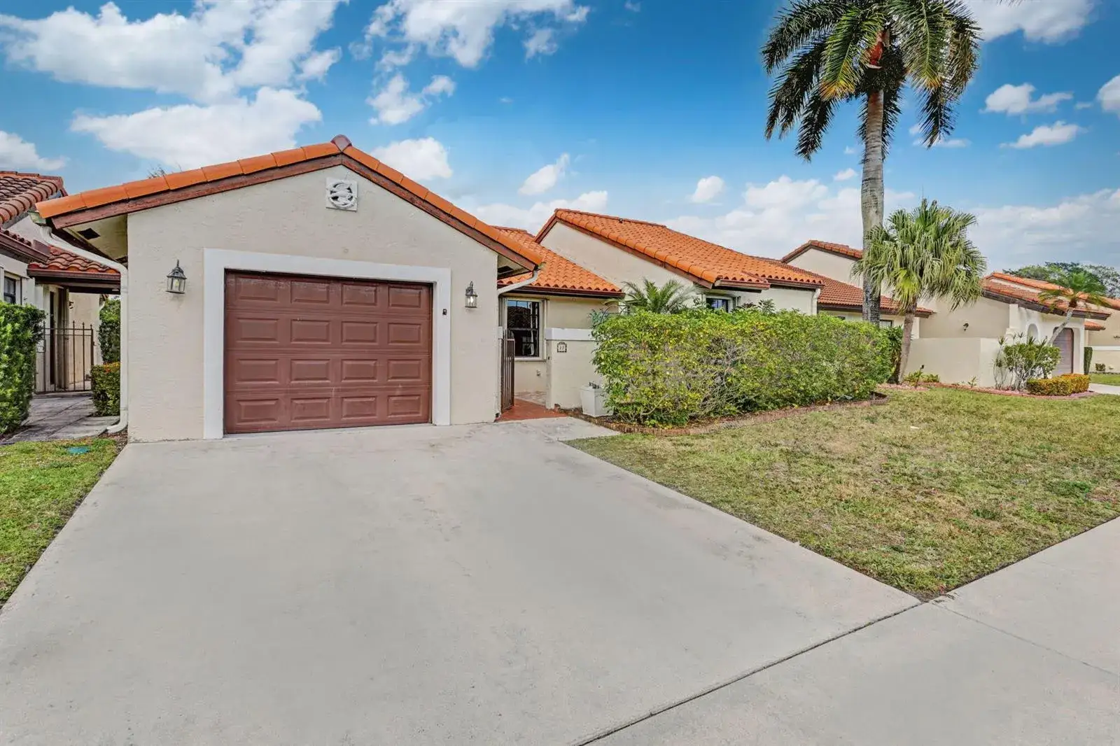 3 bedroom 2 bath Residential for sale at 17 Columbia Court, Deerfield Beach FL 33442