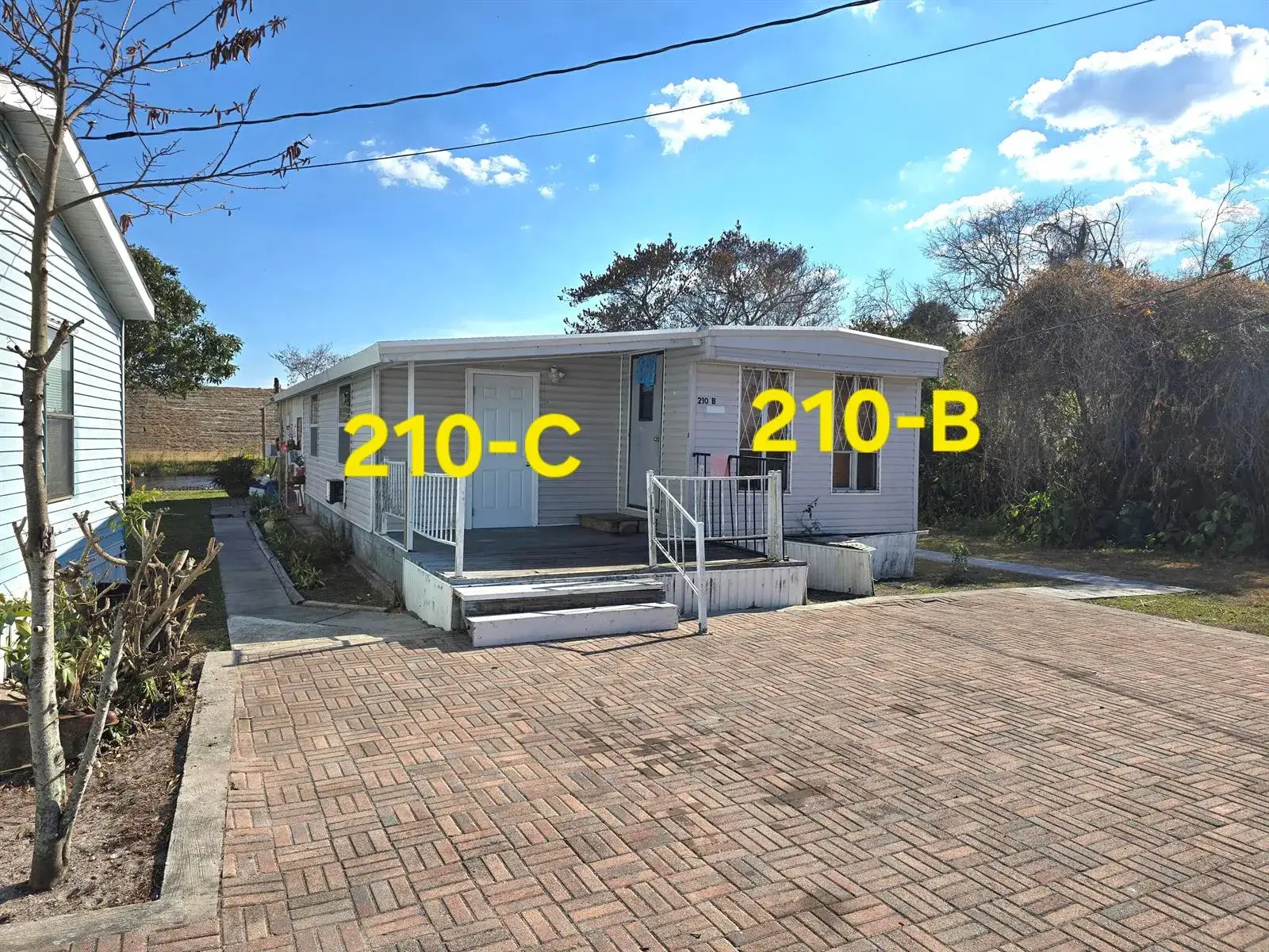 1 bedroom 1 bath Residential Lease for rent at 210 Us Highway 441 SE, Okeechobee FL 34974