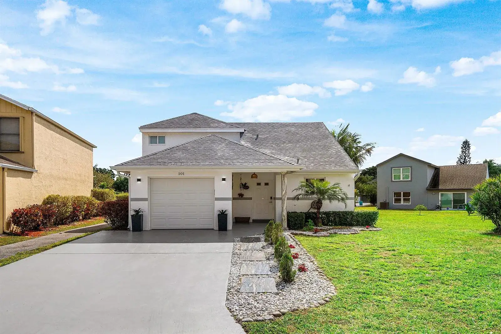 3 bedroom 2 bath Residential for sale at 101 Azalea Circle, Boynton Beach FL 33436