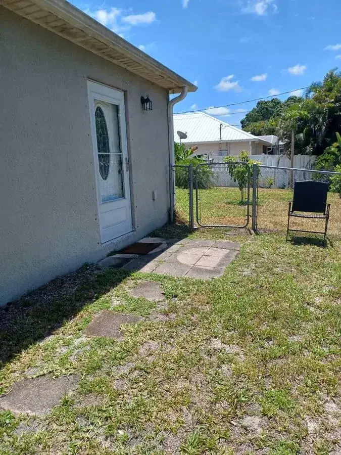 1 bedroom 1 bath Residential Lease for rent at 426 Easy Street, Sebastian FL 32958