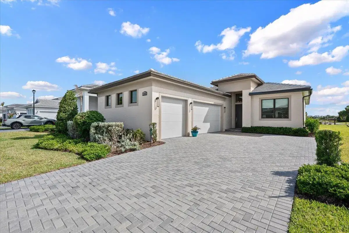 3 bedroom 3 bath Residential for sale at 11357 SW Pietra Way, Port St. Lucie FL 34987