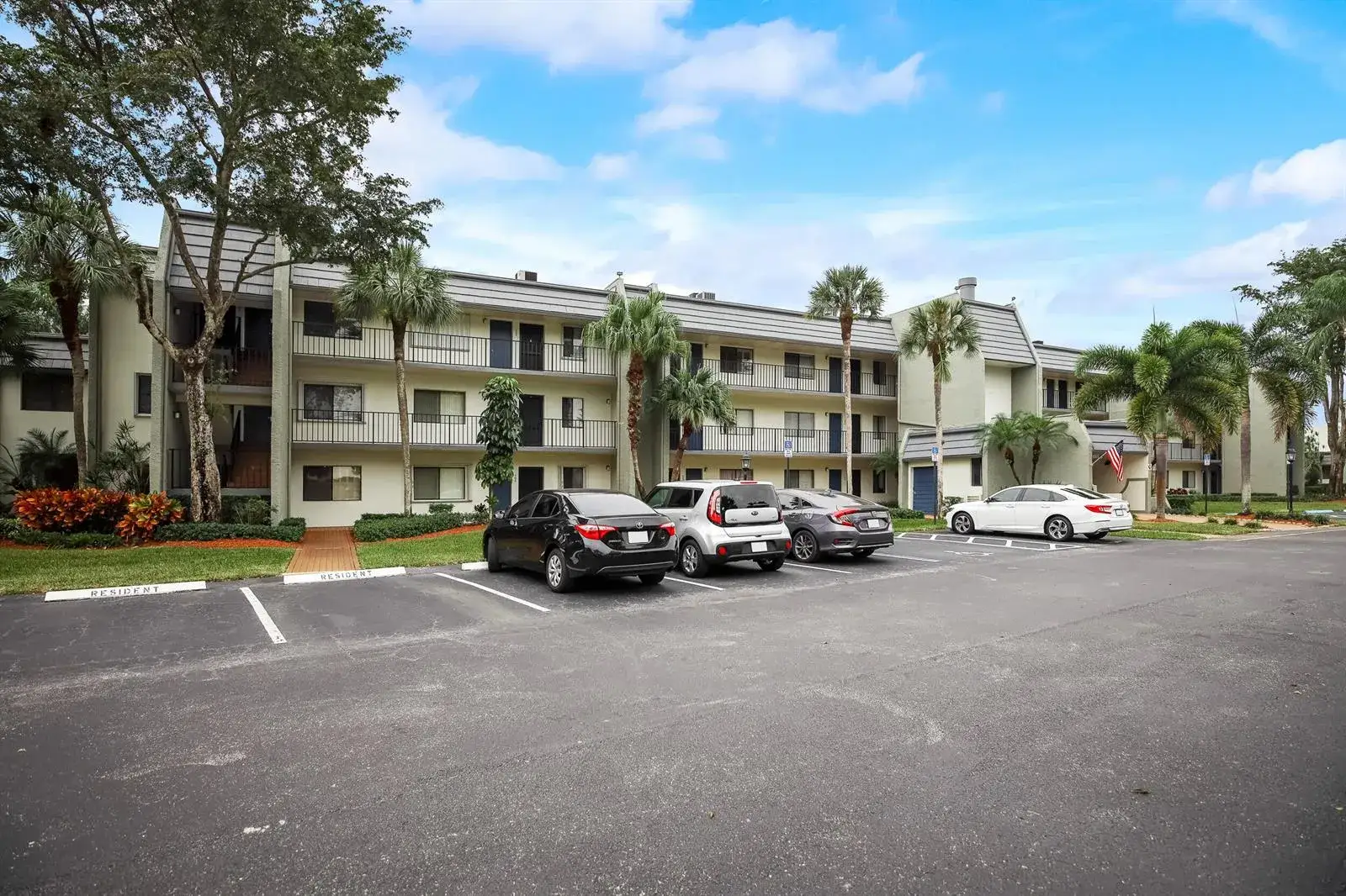 2 bedroom 2 bath Residential Lease for rent at 4801 Esedra Court # 201, Lake Worth FL 33467