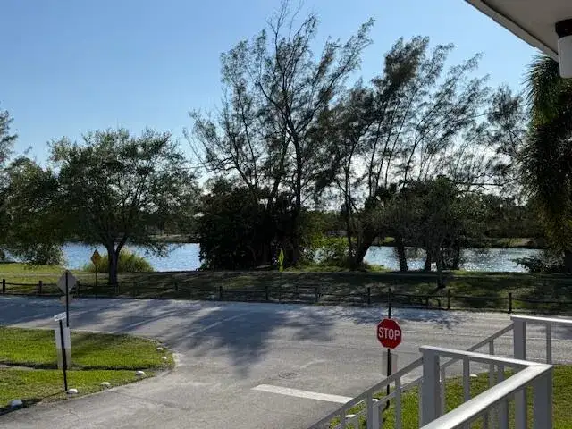 2 bedroom 1 bath Residential Lease for rent at 2840 Lake Osborne Drive # 202, FL 33461