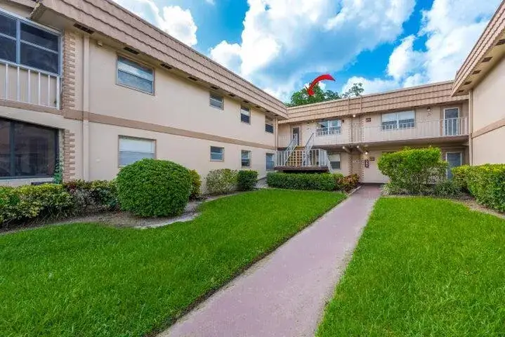 2 bedroom 2 bath Residential for sale at 657 Brittany N, Delray Beach FL 33446