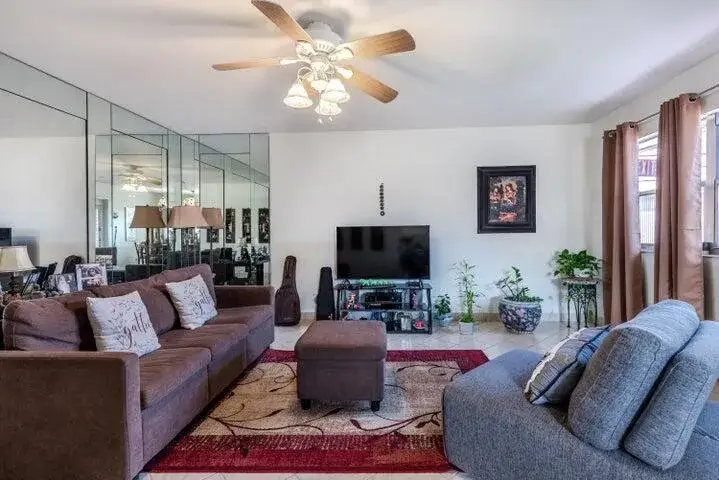 2 bedroom 2 bath Residential Lease for rent at 657 Brittany N, Delray Beach FL 33446