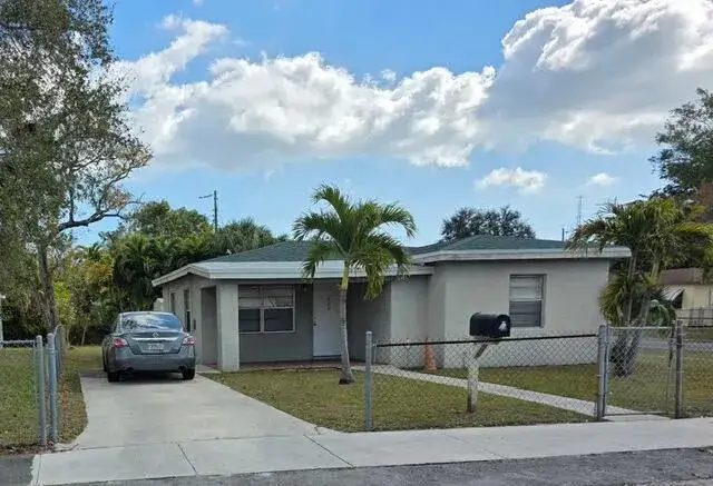 3 bedroom 1 bath Residential for sale at 400 NW 18th Avenue, Fort Lauderdale FL 33311