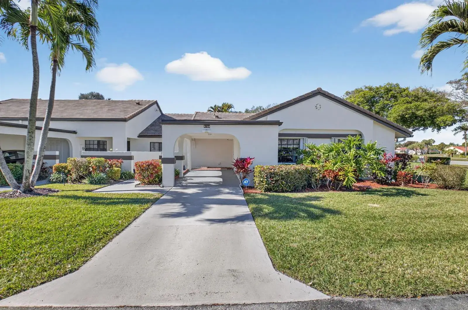 3 bedroom 2 bath Residential for sale at 5750 Parkwalk Circle E, Boynton Beach FL 33472