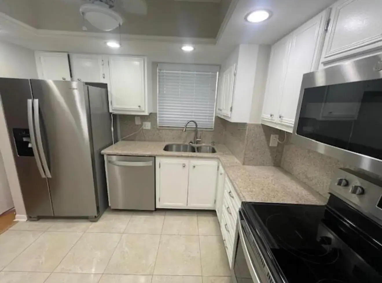 2 bedroom 2 bath Residential for sale at 705 Lori Dr Drive # 216, Palm Springs FL 33461