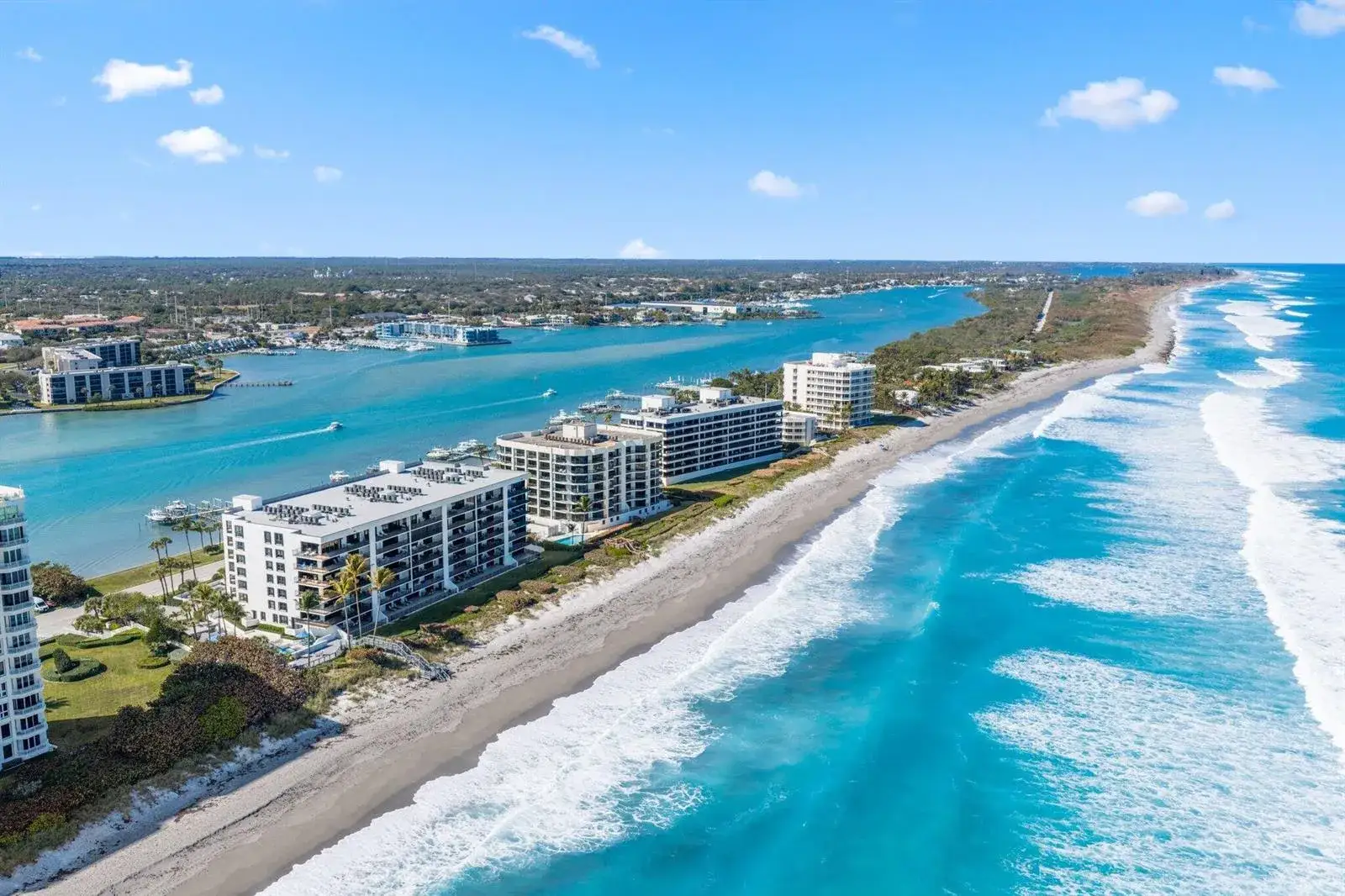 3 bedroom 4 bath Residential for sale at 19750 S Beach Road # 7050, Jupiter FL 33469