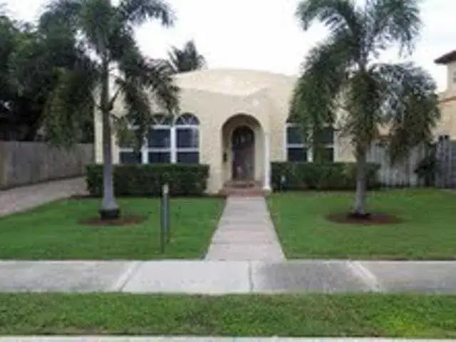 3 bedroom 2 bath Residential Lease for rent at 619 37th Street, West Palm Beach FL 33407