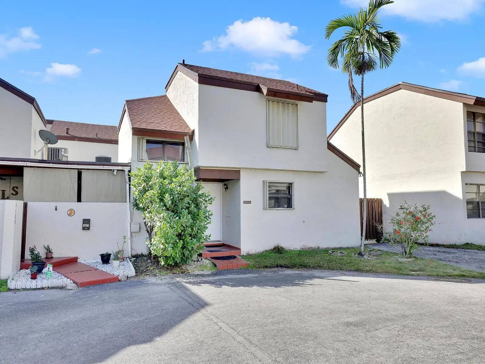 3 bedroom 2 bath Residential for sale at 9702 NW 5th Lane # 9702, Miami FL 33172