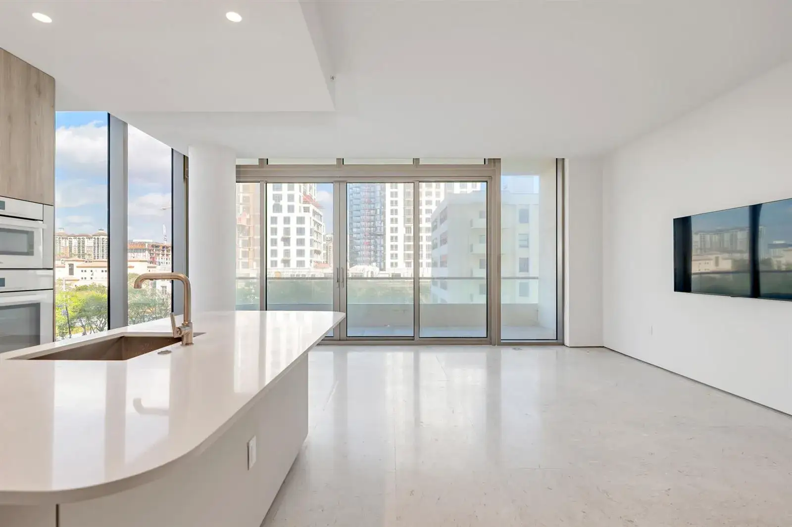 1 bedroom 1 bath Residential Lease for rent at 200 Arkona Court # 501, West Palm Beach FL 33401
