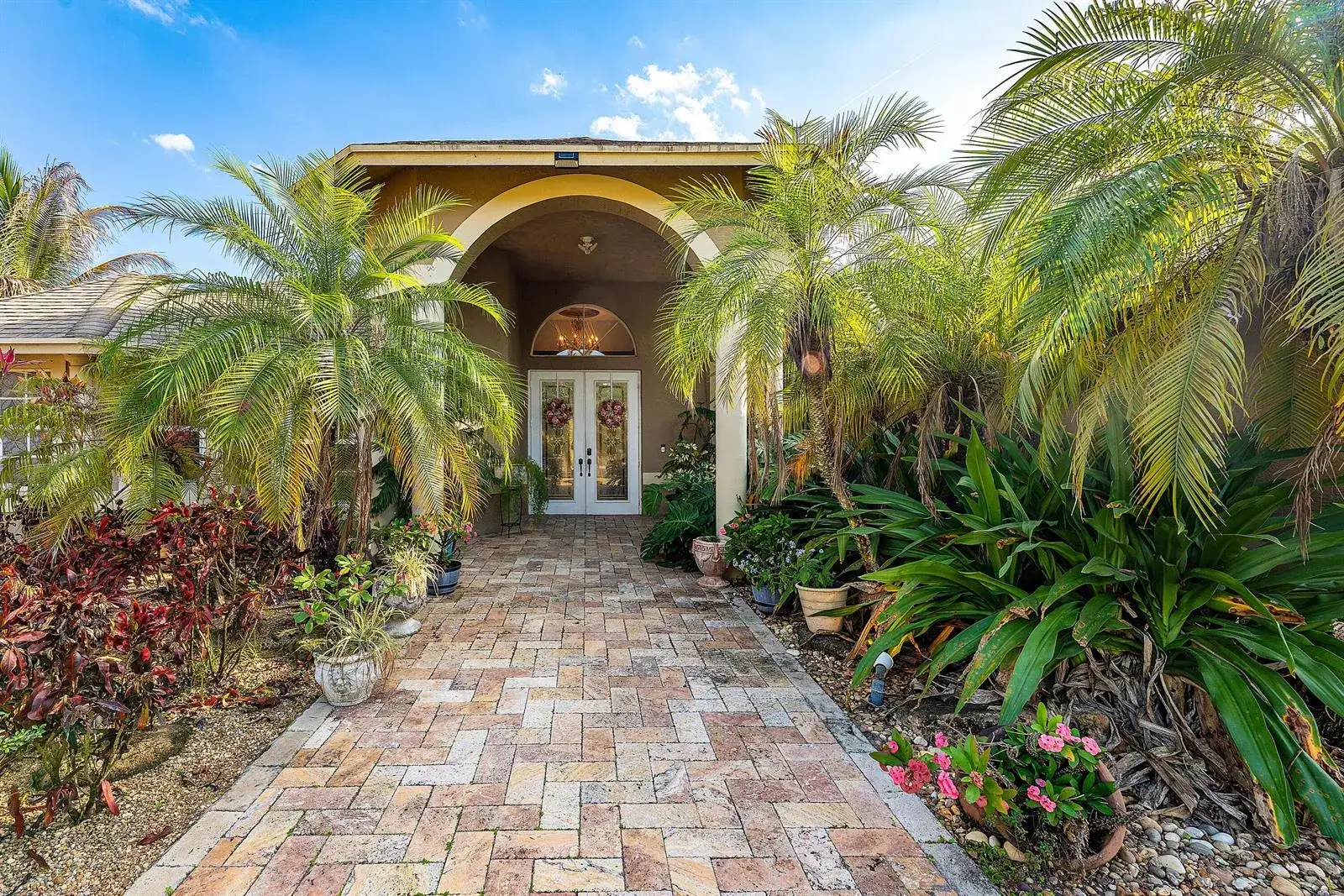 6 bedroom 3 bath Residential for sale at 13256 Temple Boulevard, FL 33412