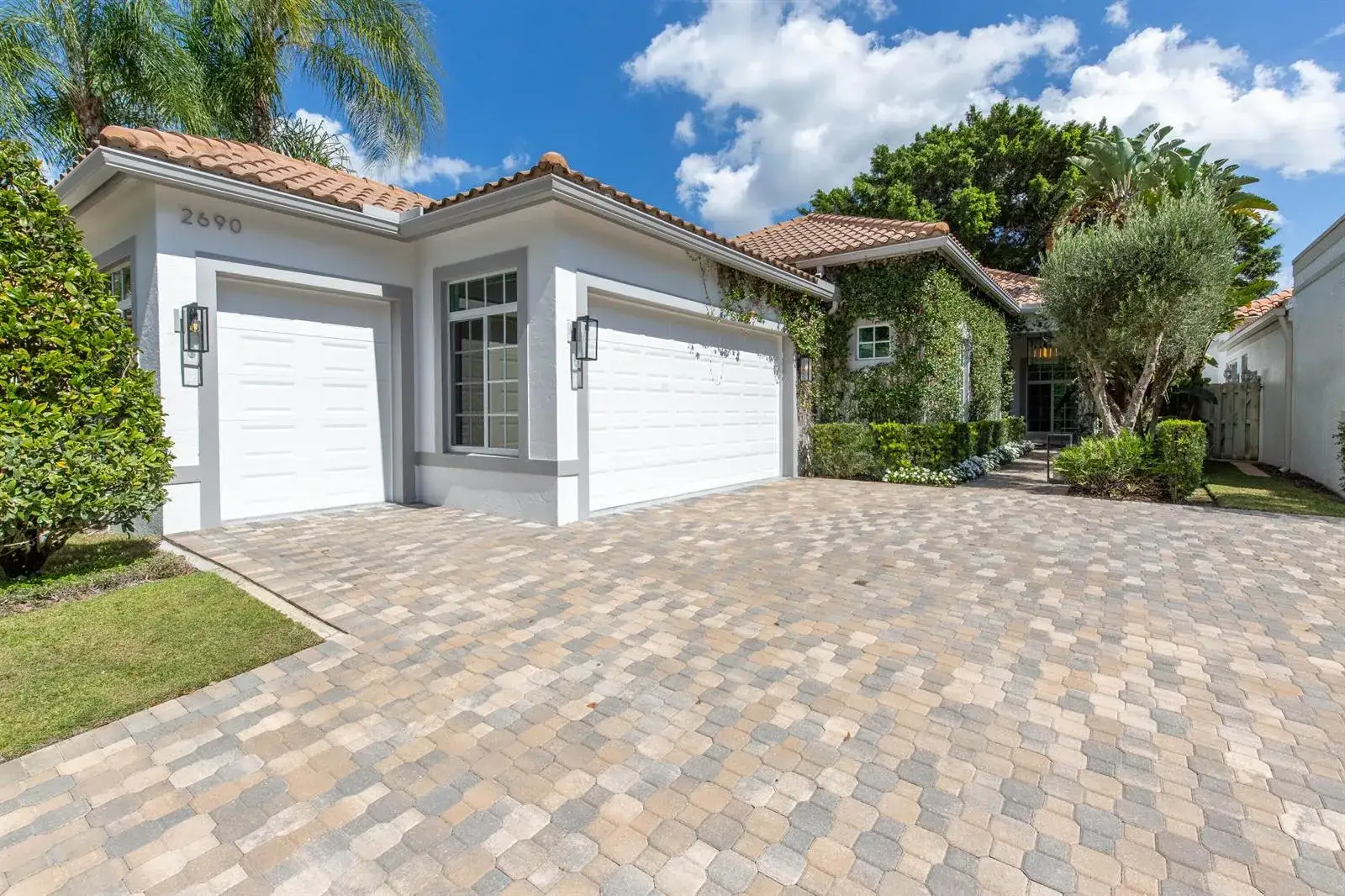 3 bedroom 4 bath Residential for sale at 2690 Players Court, Wellington FL 33414