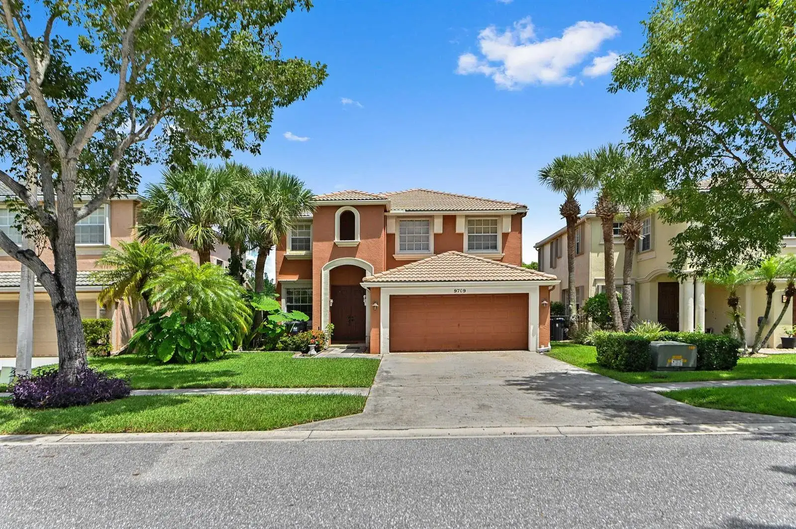 4 bedroom 2 bath Residential for sale at 9709 Wyeth Court, Wellington FL 33414