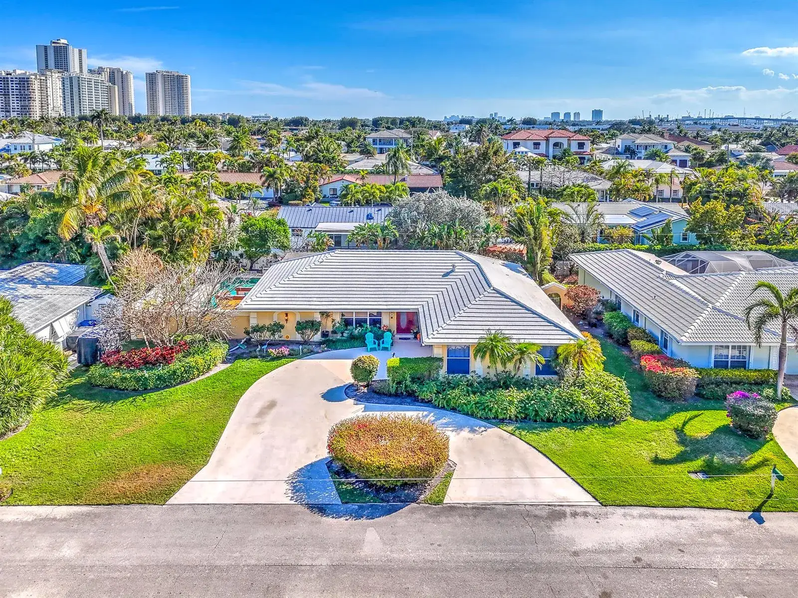 3 bedroom 4 bath Residential for sale at 1191 Emerald Drive, Singer Island FL 33404