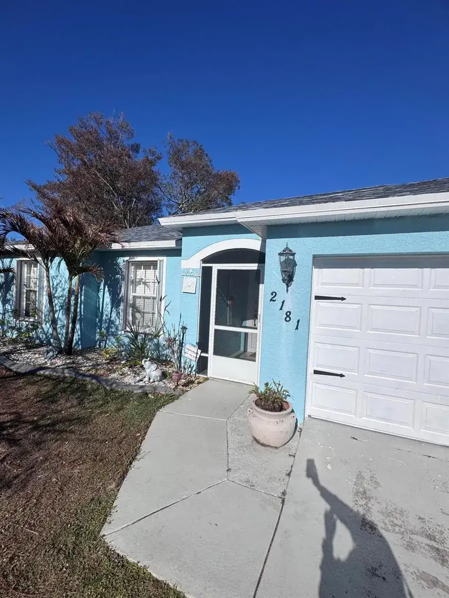 3 bedroom 2 bath Residential for sale at 2181 SW Larchmont Lane, Port St. Lucie FL 34984