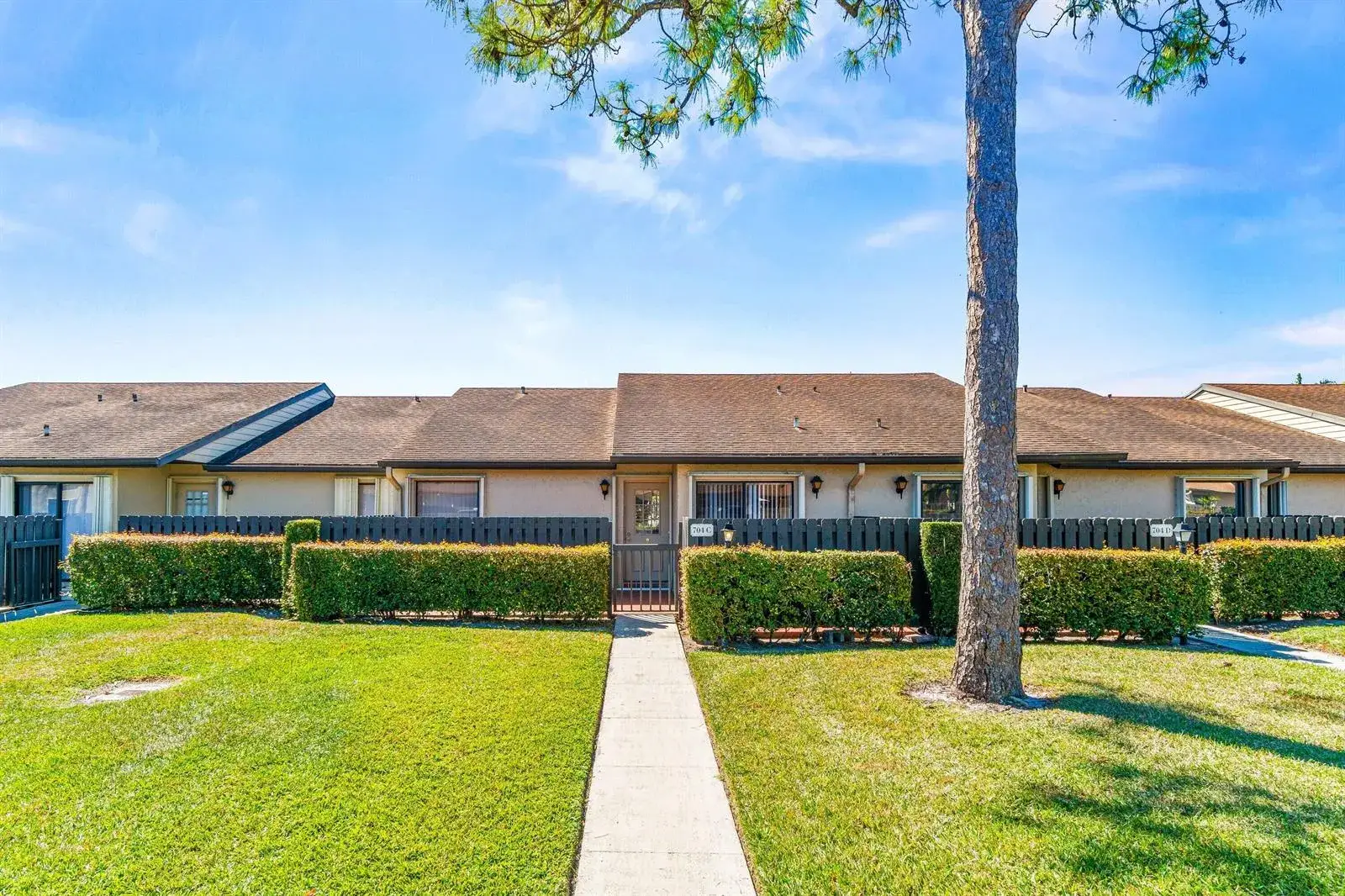 2 bedroom 2 bath Residential for sale at 704 Sunny Pine Way # C, FL 33415