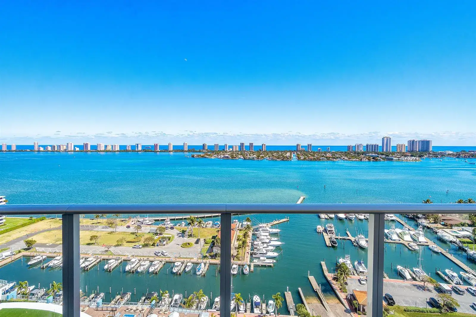 3 bedroom 3 bath Residential for sale at 220 Lake Shore Drive # 2012, Lake Park FL 33403