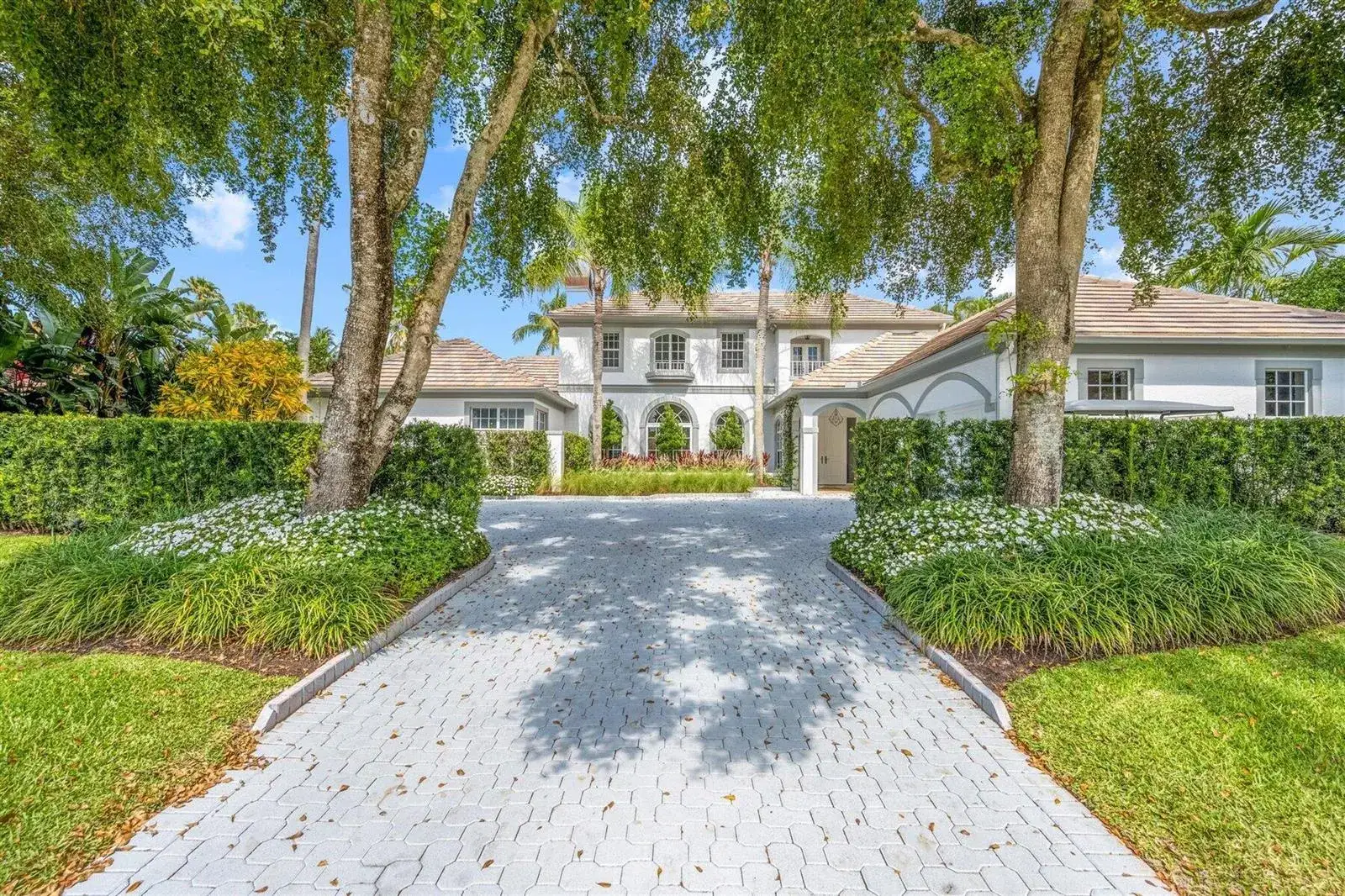 5 bedroom 6 bath Residential for sale at 2377 Golf Brook Drive, Wellington FL 33414
