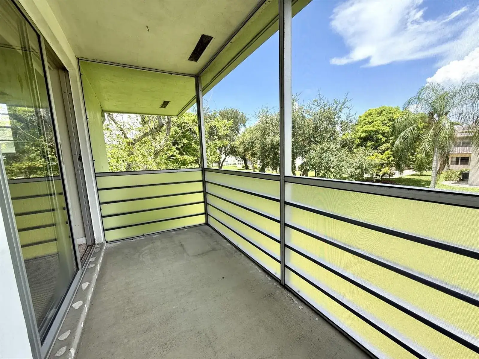 1 bedroom 1 bath Residential Lease for rent at 69 Norwich C, West Palm Beach FL 33417