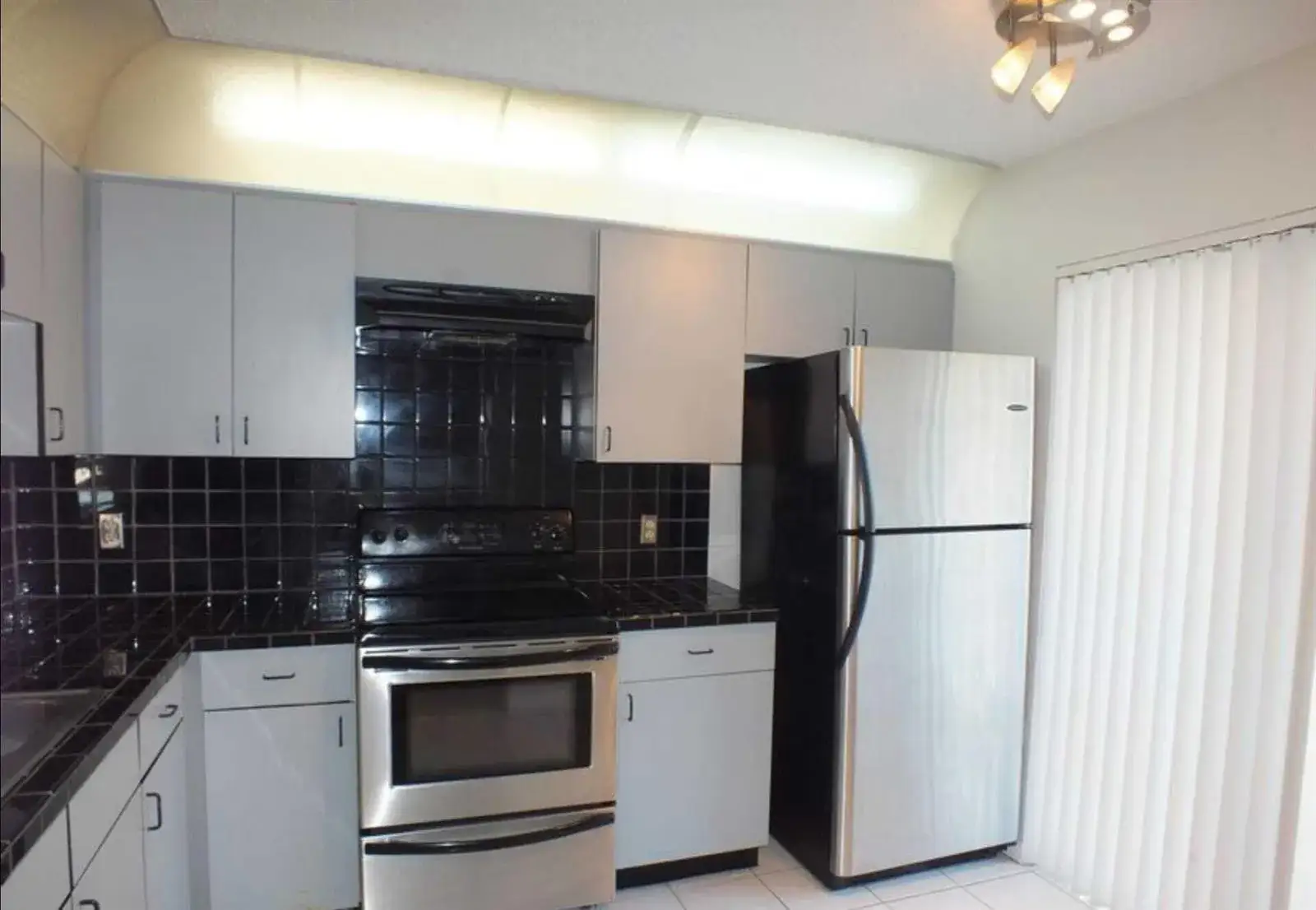 2 bedroom 2 bath Residential for sale at 300 E Club Circle # 201, Boca Raton FL 33487