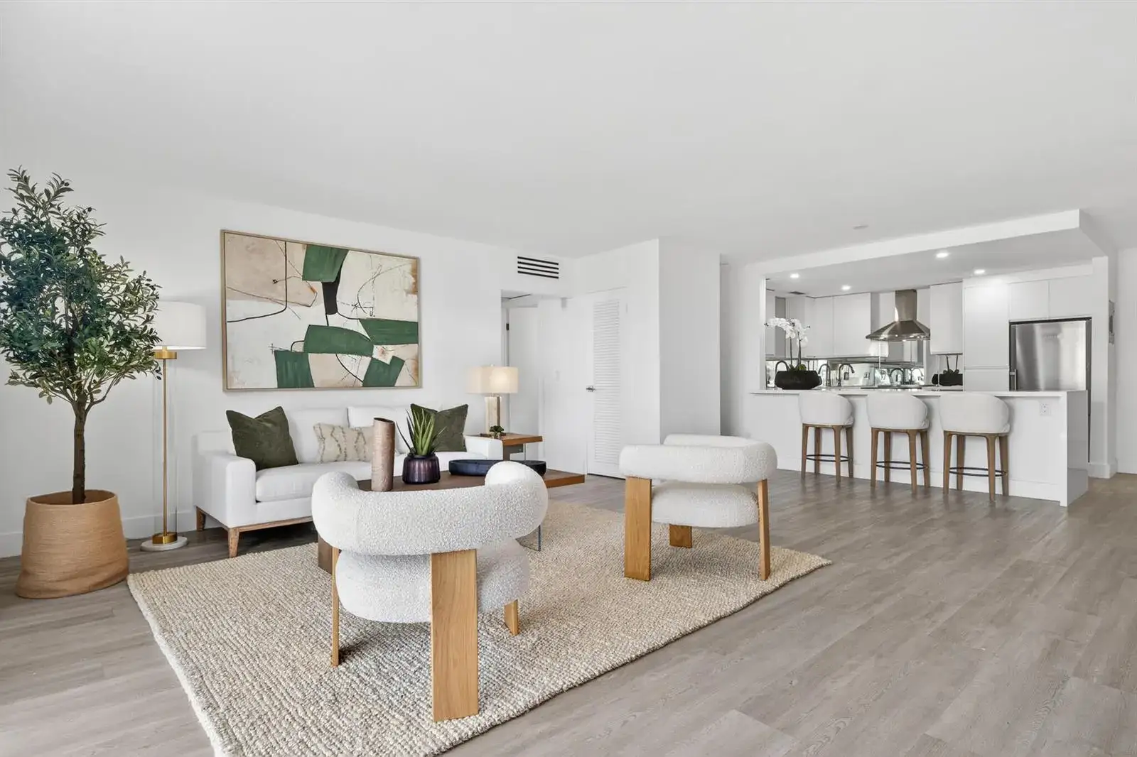 2 bedroom 2 bath Residential for sale at 354 Chilean Avenue # 4d, Palm Beach FL 33480