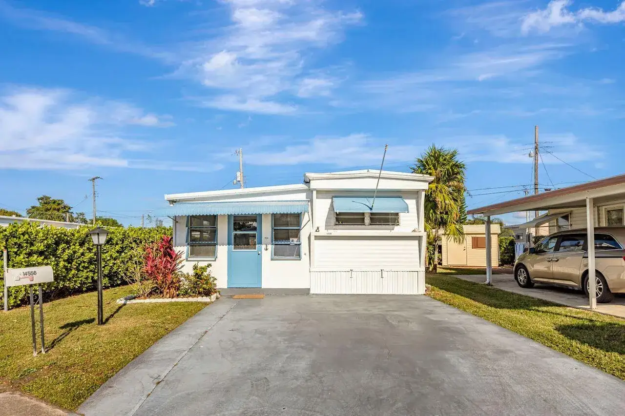2 bedroom 1 bath Residential for sale at 14556 Glenview Drive, Delray Beach FL 33445