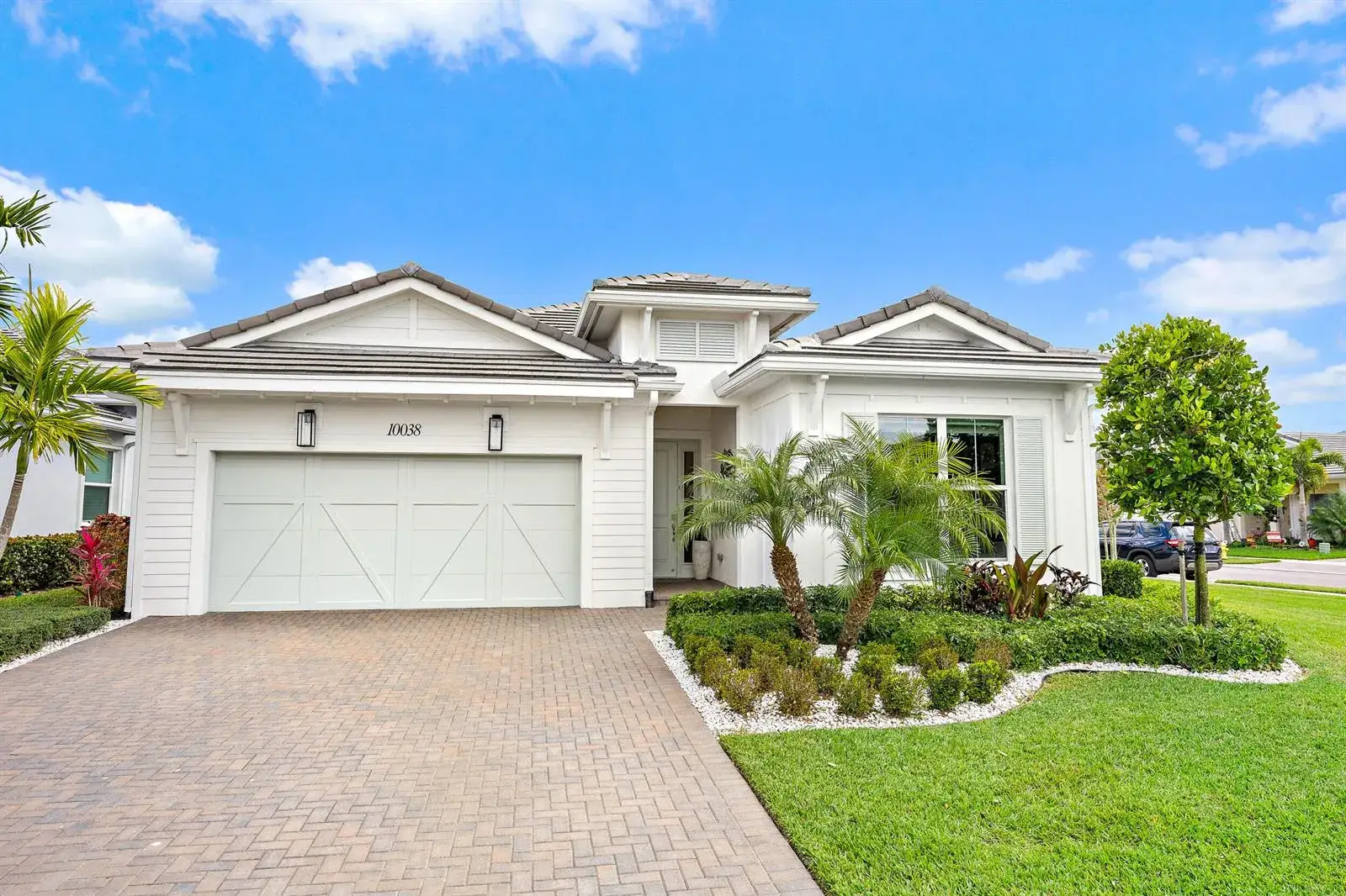 2 bedroom 2 bath Residential for sale at 10038 Regency Way, Palm Beach Gardens FL 33412