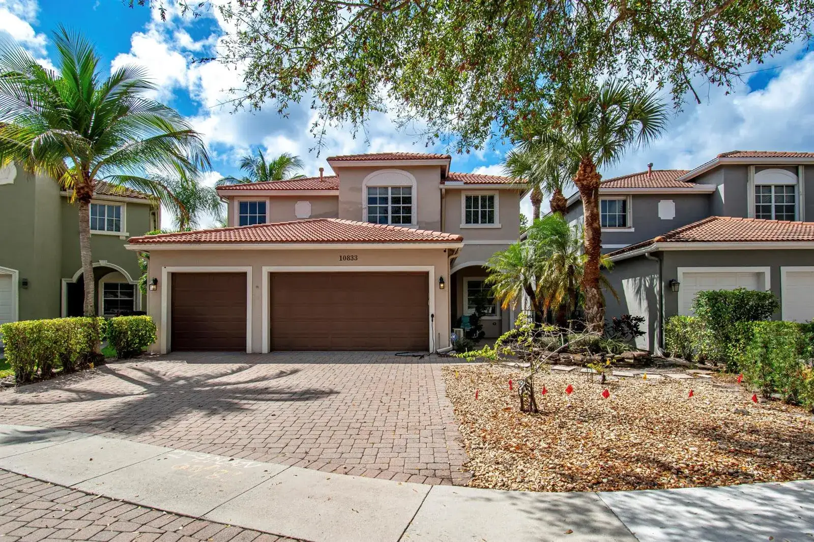 5 bedroom 4 bath Residential for sale at 10833 Lake Wynds Court, Boynton Beach FL 33437