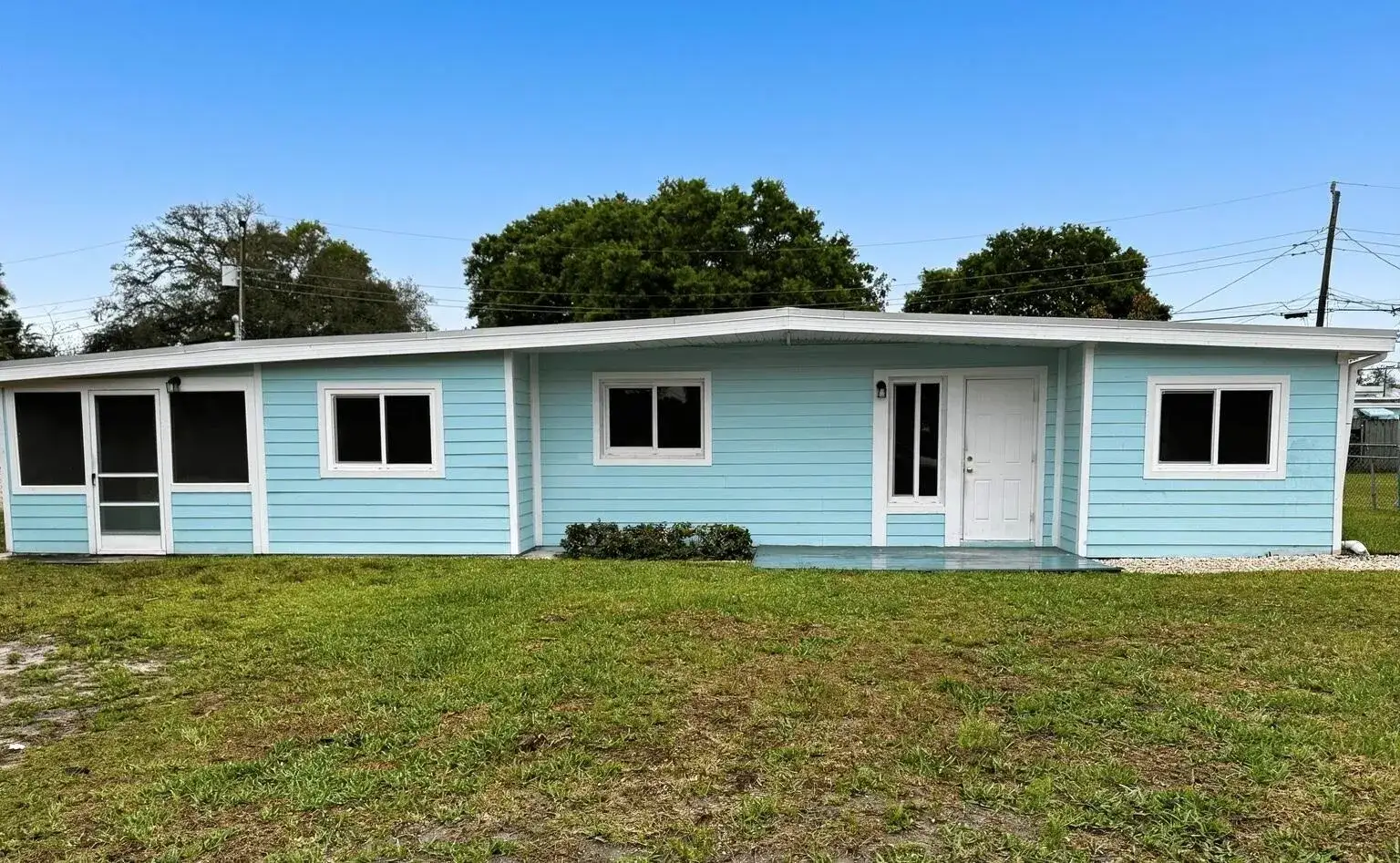 4 bedroom 2 bath Residential for sale at 360 Barraclough Street, Fort Pierce FL 34982