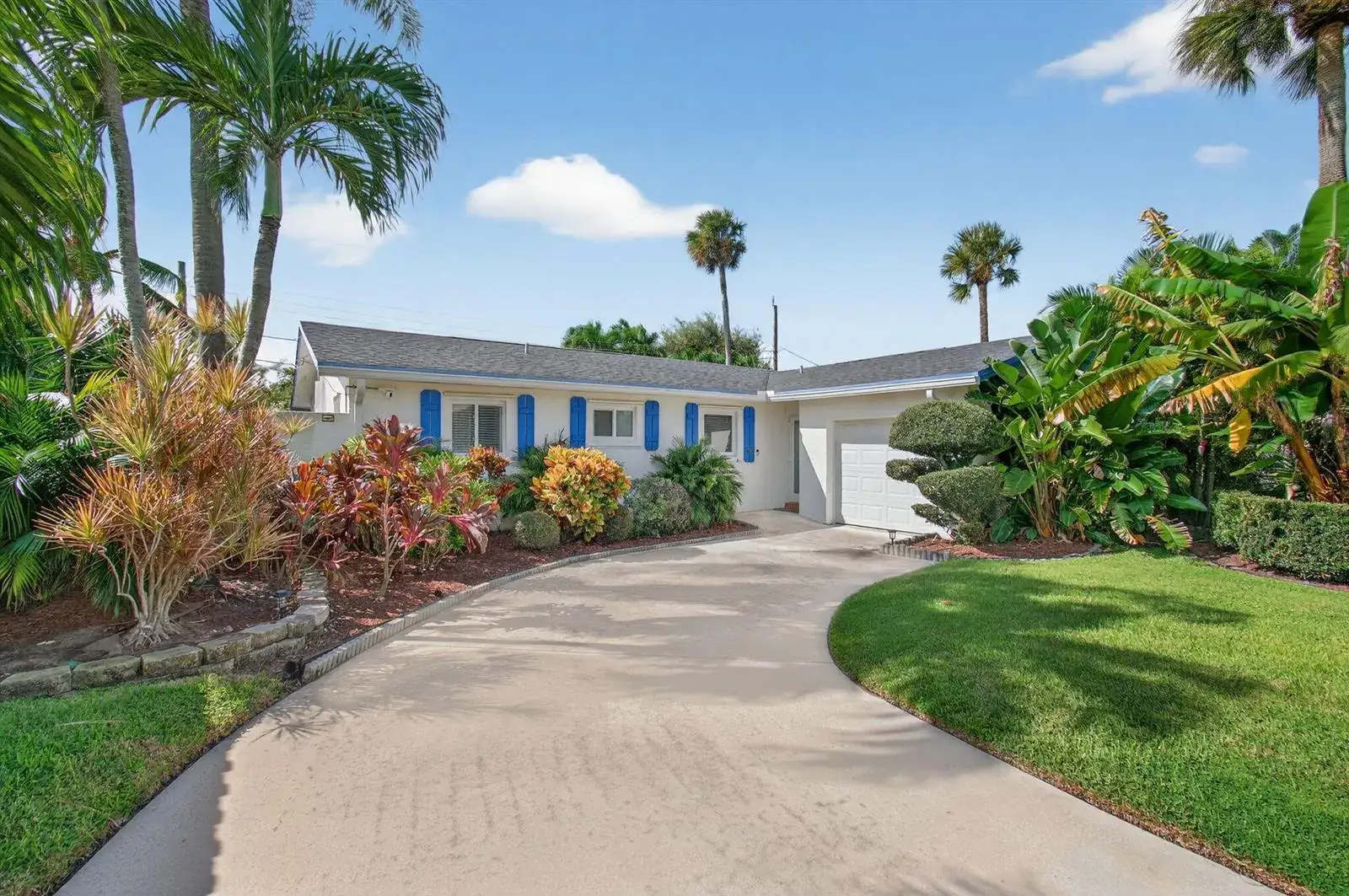 2 bedroom 2 bath Residential Lease for rent at 802 Mallard Drive, Delray Beach FL 33444