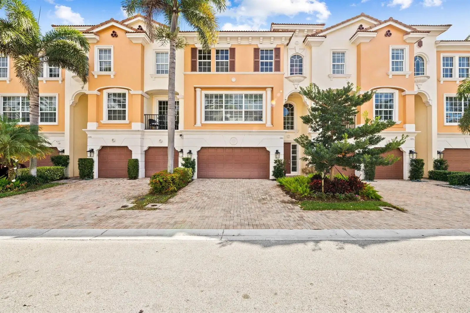 4 bedroom 3 bath Residential for sale at 5580 NE Trieste Terrace, Boca Raton FL 33487