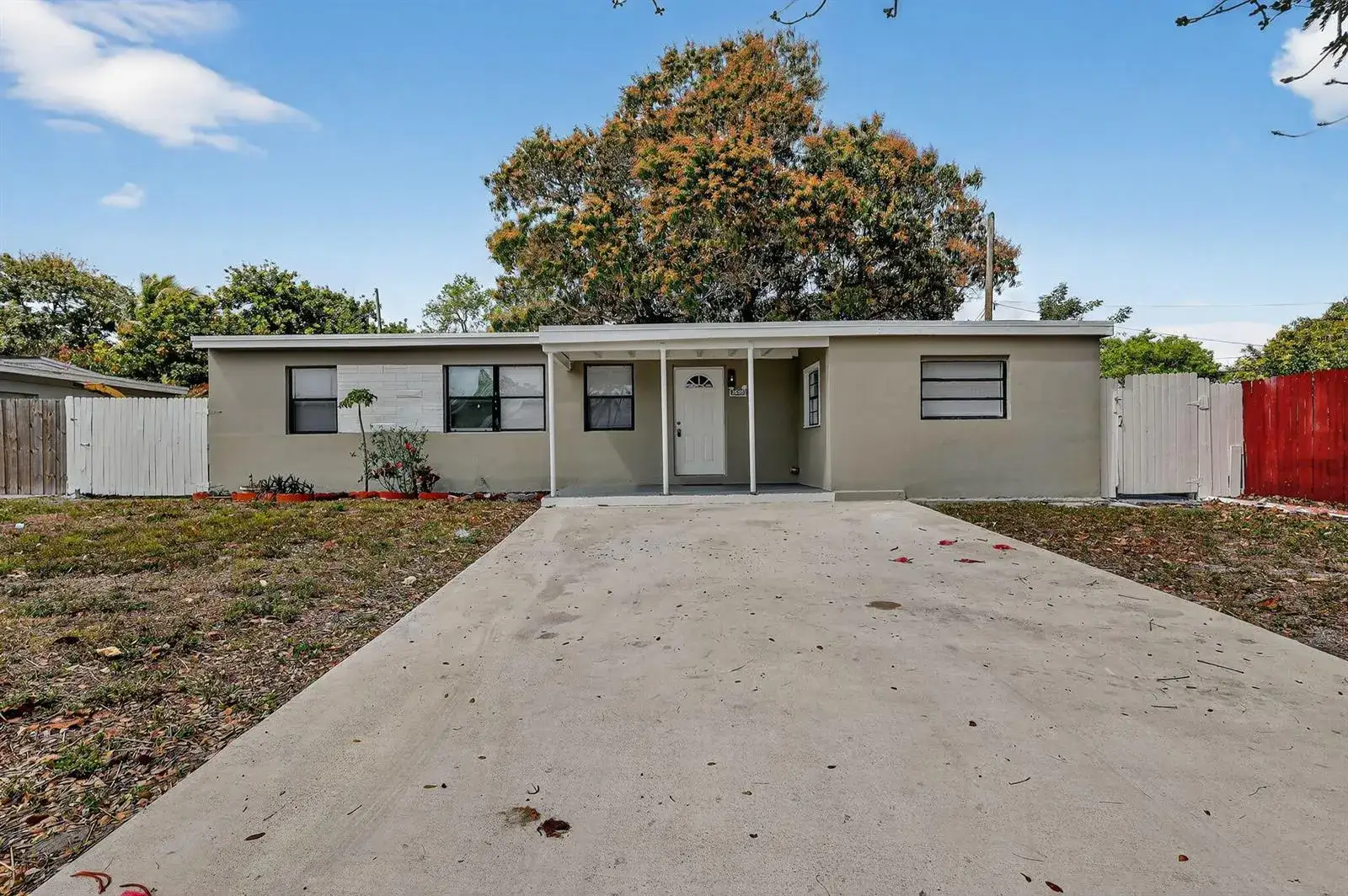 4 bedroom 2 bath Residential for sale at 3600 SW 46th Avenue, West Park FL 33023