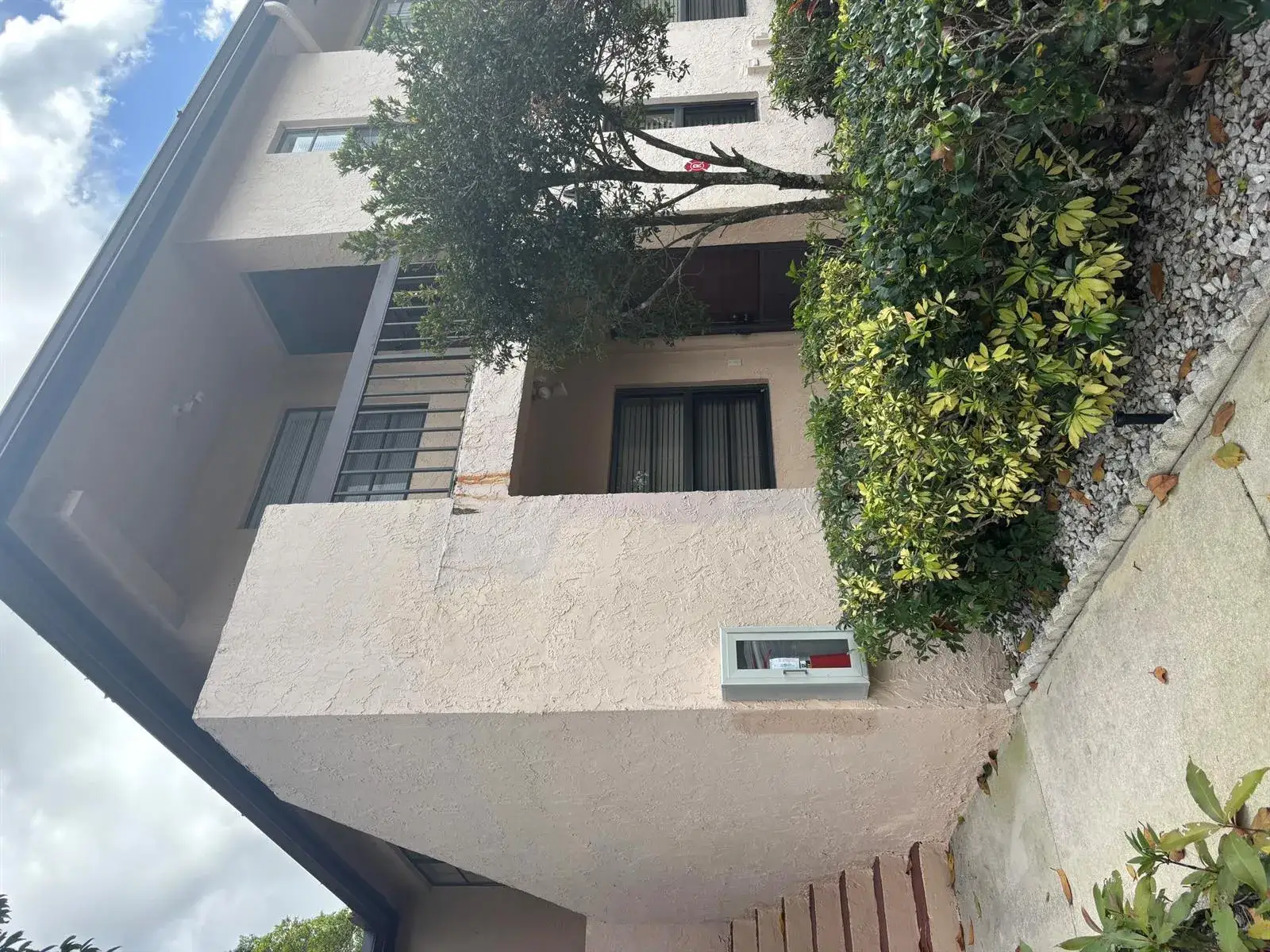 2 bedroom 2 bath Residential for sale at 9268 Vista Del Lago # 26b, Boca Raton FL 33428
