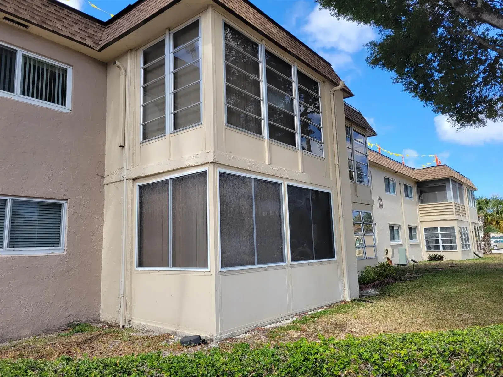 1 bedroom 1 bath Residential for sale at 700 Lori Drive # 203, Palm Springs FL 33461