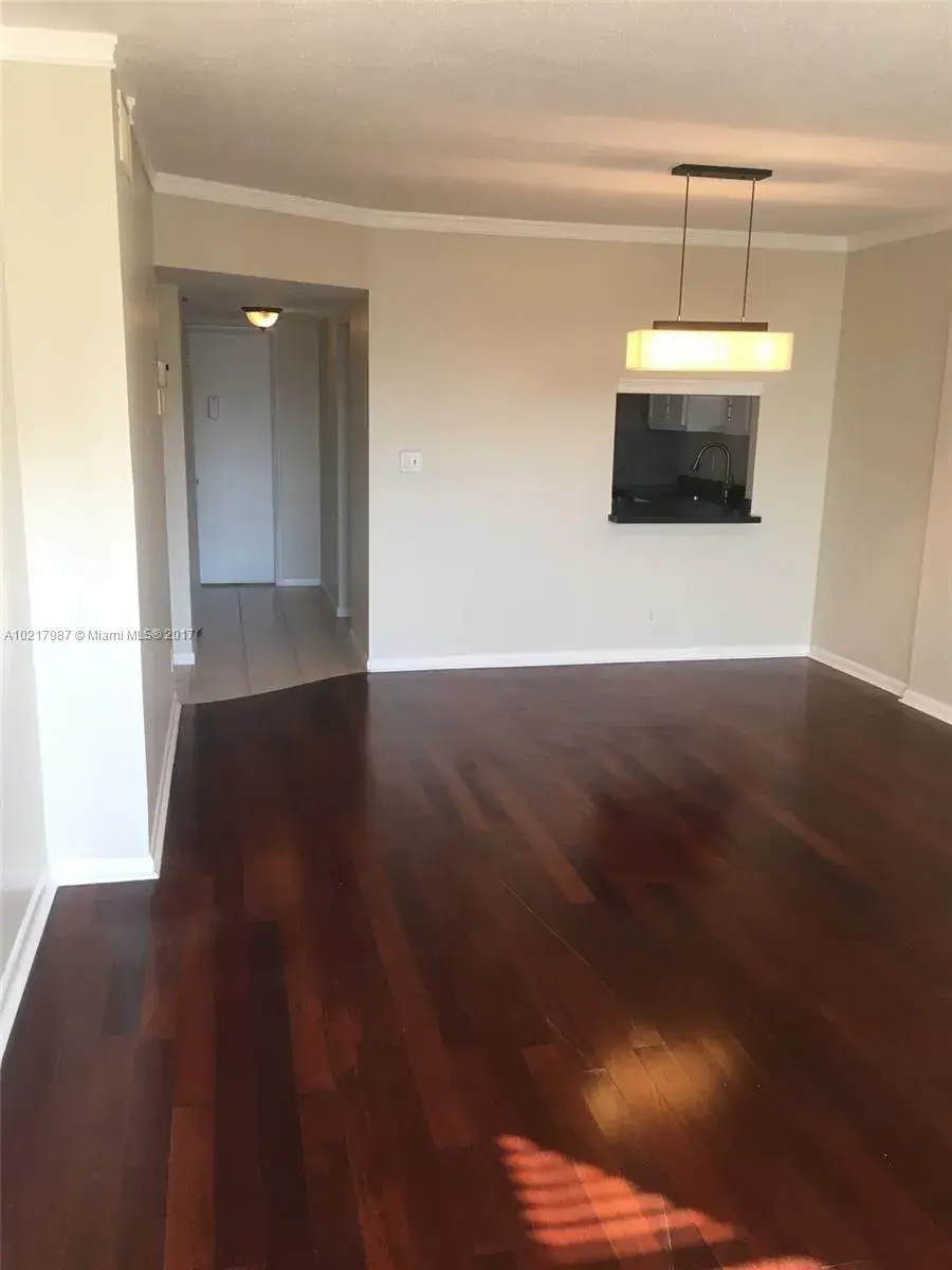 3181 S Ocean Dr # 405, Hallandale Beach FL 33009