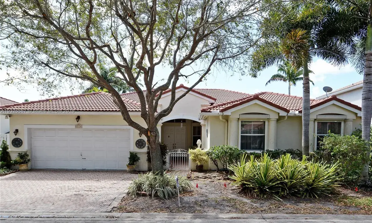 4 bedroom 3 bath Residential for sale at 3272 SW 51st St, Hollywood FL 33312