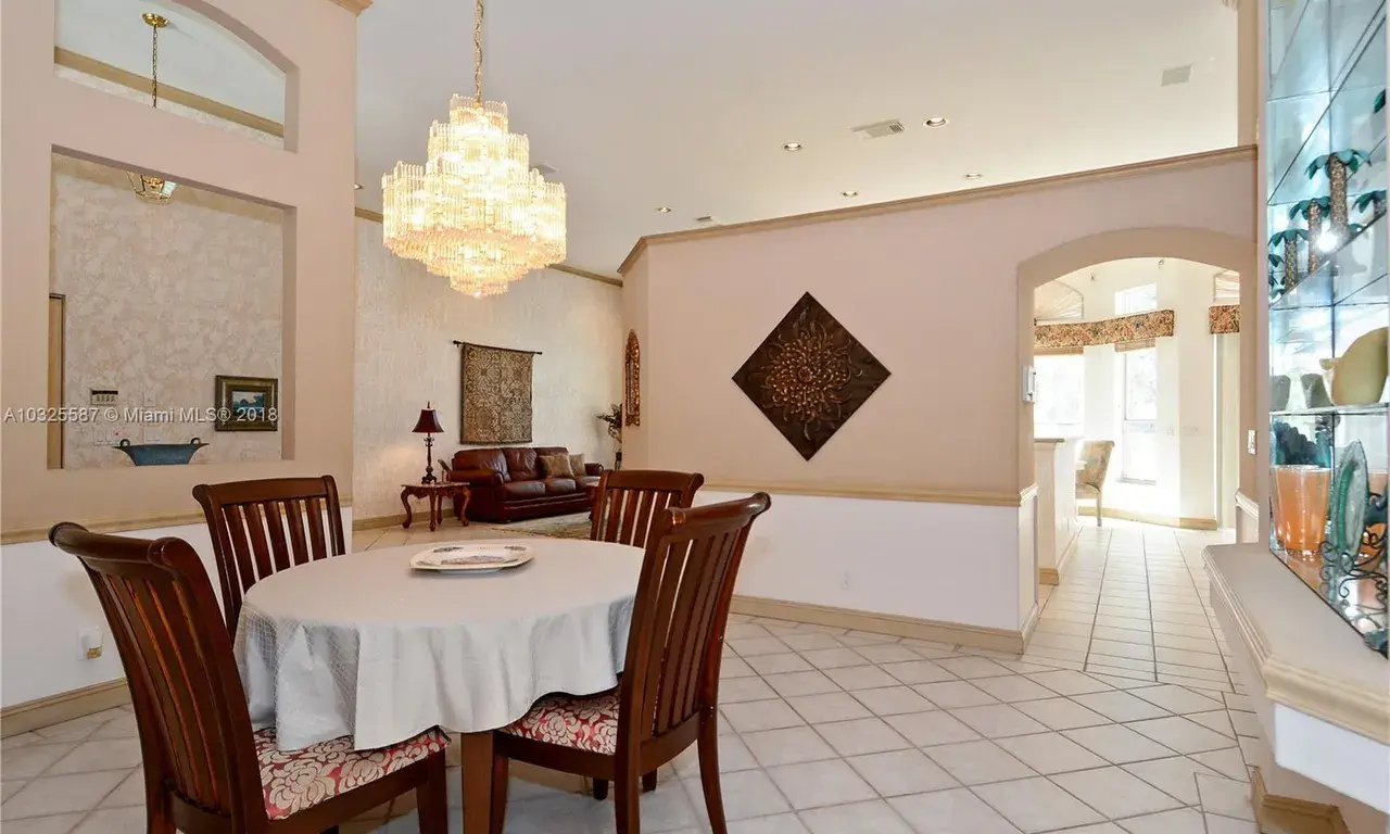 3272 SW 51st St, Hollywood FL 33312