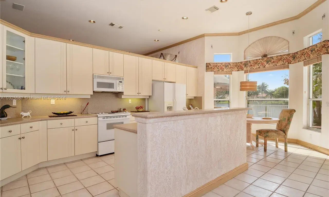 3272 SW 51st St, Hollywood FL 33312