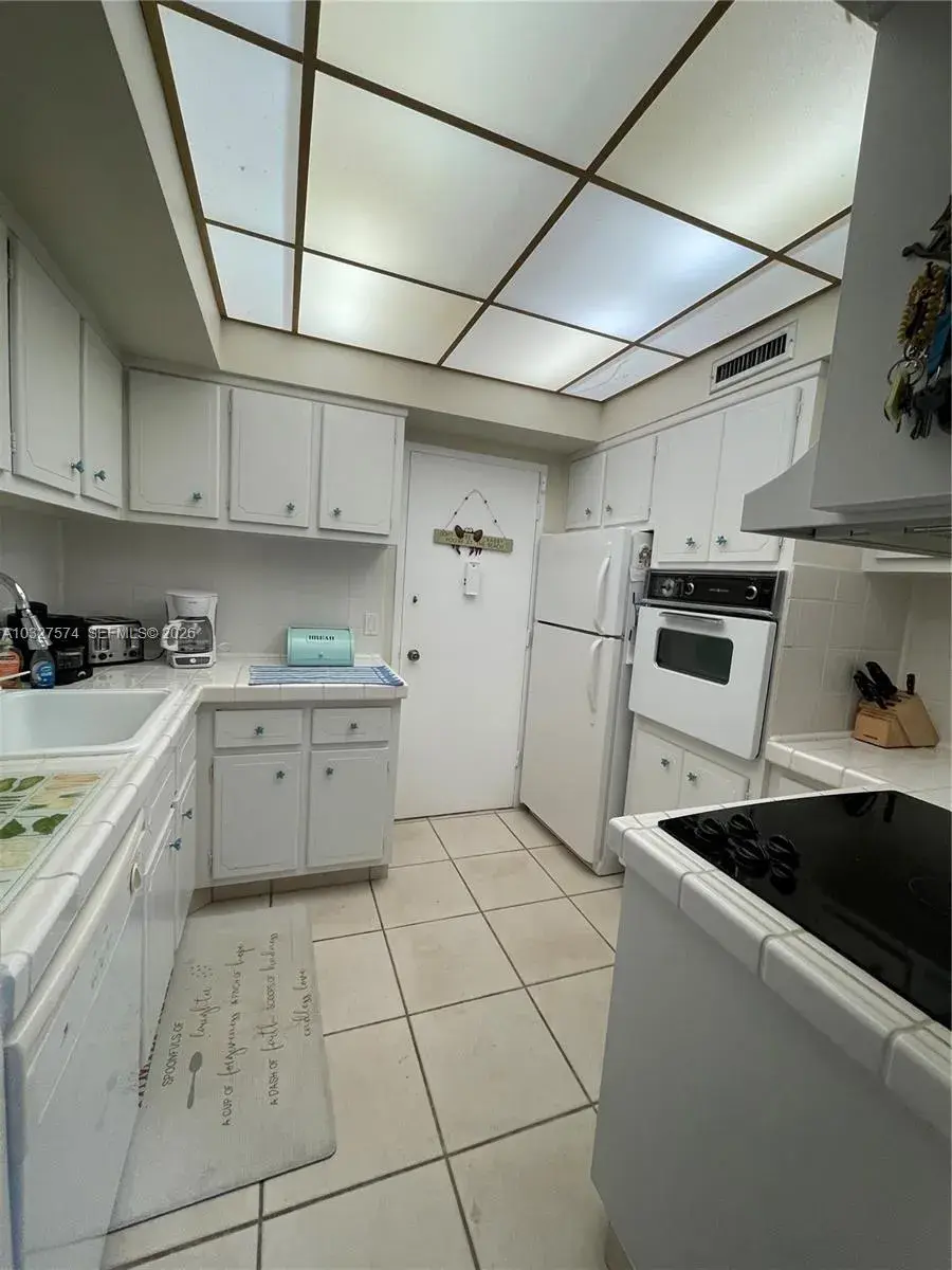 3505 S Ocean Dr # 921, Hollywood FL 33019