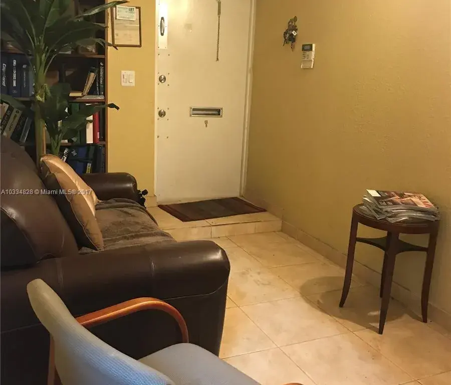 7907 NW 64th St, Miami FL 33166 photo 5