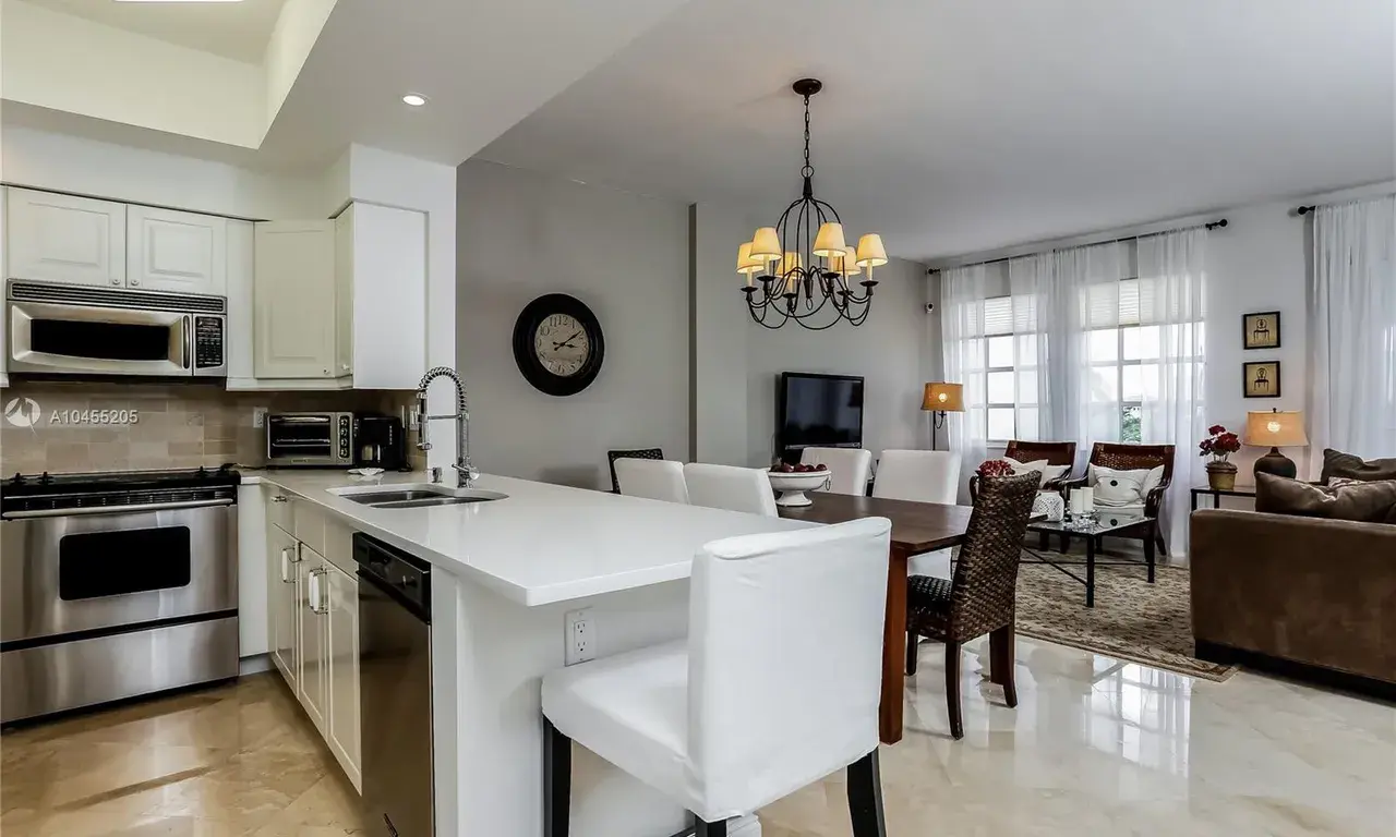 3 bedroom 2 bath Residential for sale at 3700 Island Blvd # C307, Aventura FL 33160
