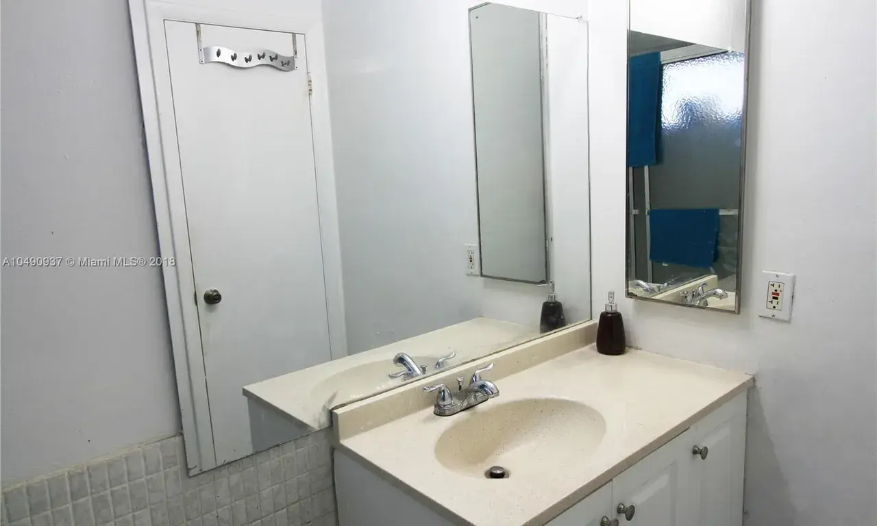 2491 SW 82nd Ave # 109, Davie FL 33324